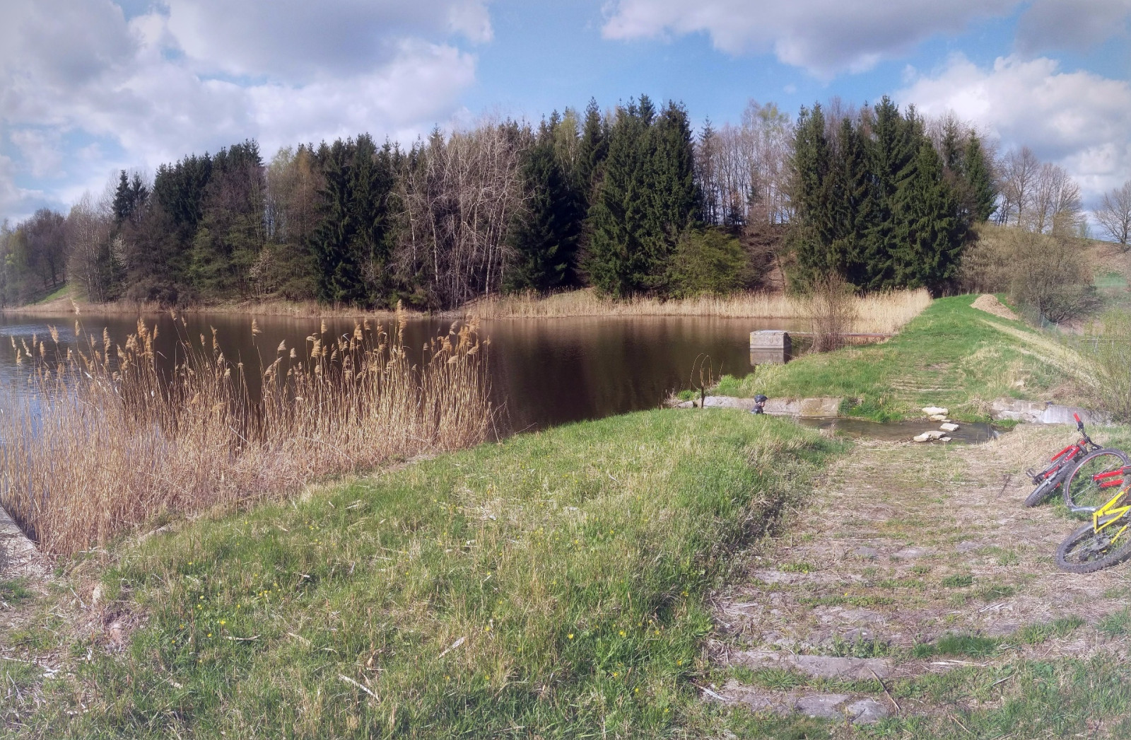 Druh�k - na hr�z mus�te z trasy trochu uhnout